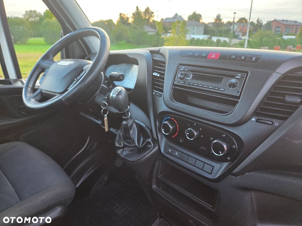 Iveco Daily 35s140 / skrzynia długa 5 m / Zadbane / JAK NOWY ! - 33