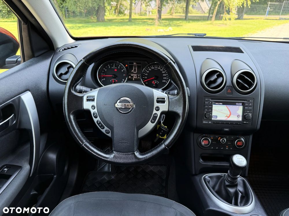 Nissan Qashqai 2.0 4 x 4 360 - 36