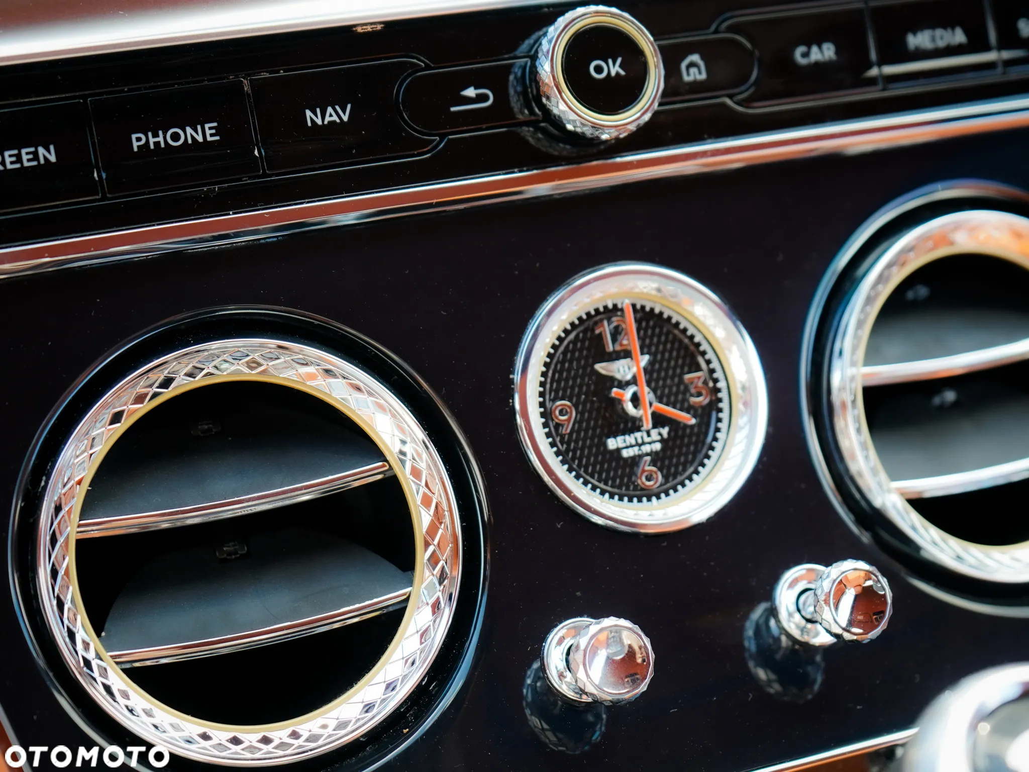 Bentley Continental GT - 28