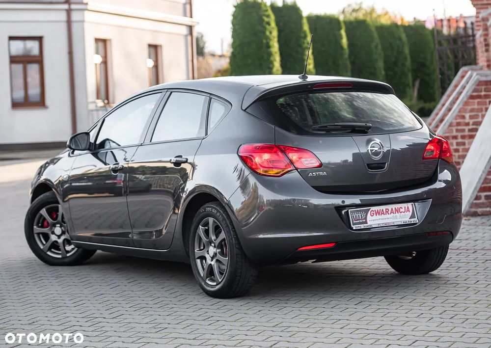 Opel Astra - 9