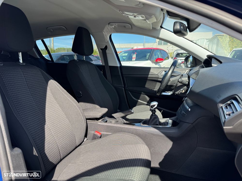 Peugeot 308 - 10