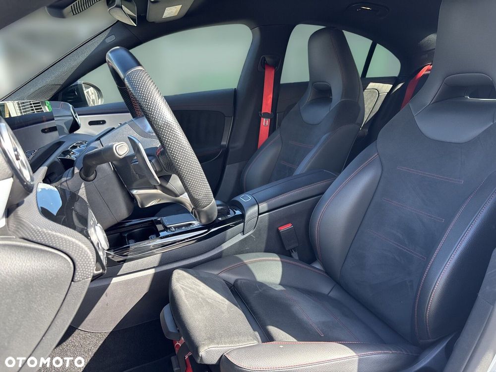 Mercedes-Benz CLA AMG 45 S 4-Matic+ 8G-DCT - 16