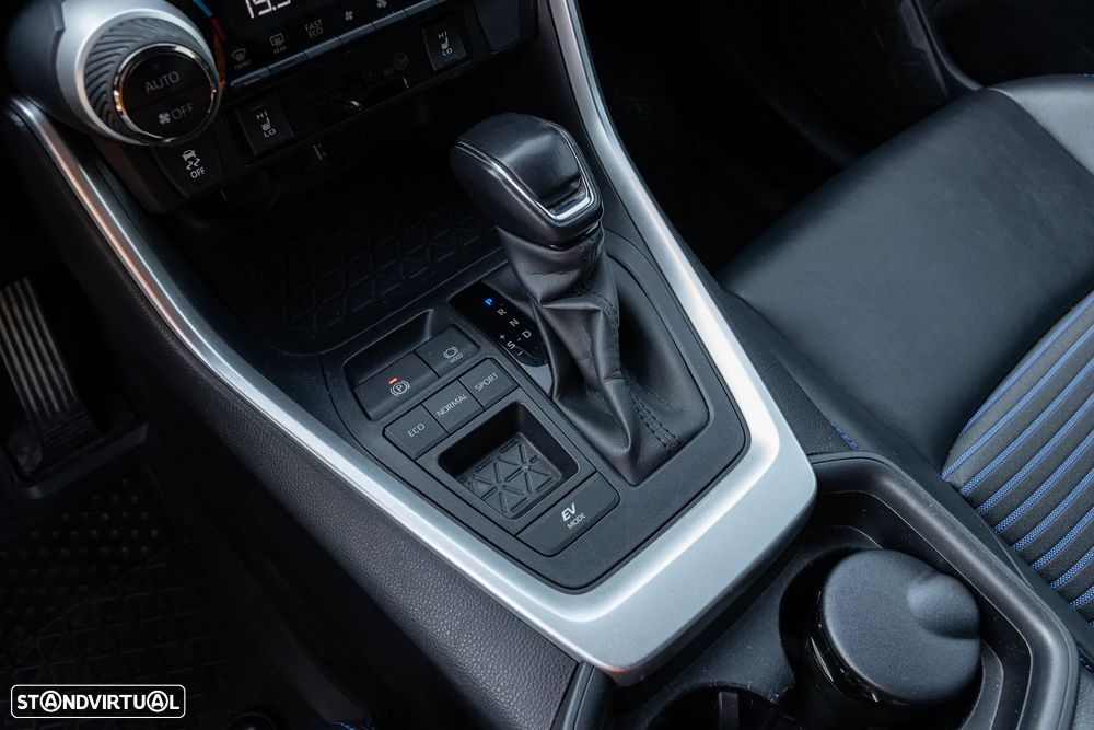 Toyota RAV4 2.5 HDF Exclusive - 18
