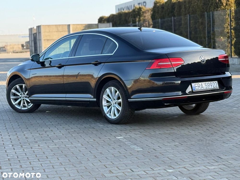 Volkswagen Passat 1.6 TDI SCR DSG Business - 10