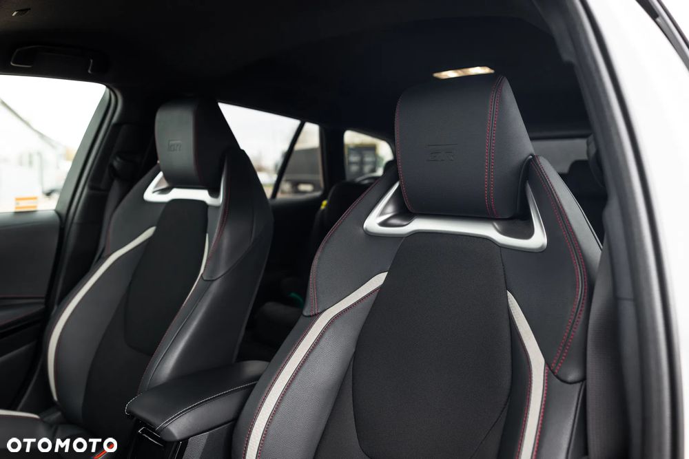 Toyota Corolla 1.8 Hybrid GR Sport - 26