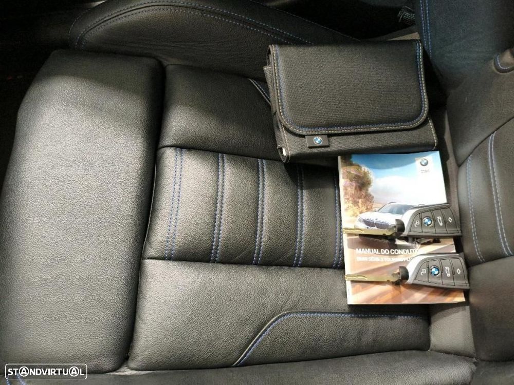 BMW 320 e Pack Desportivo M Auto - 7
