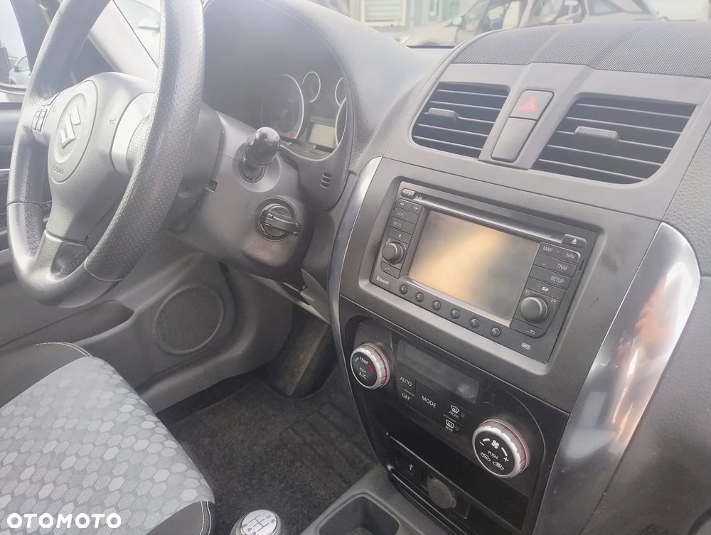Suzuki SX4 - 12