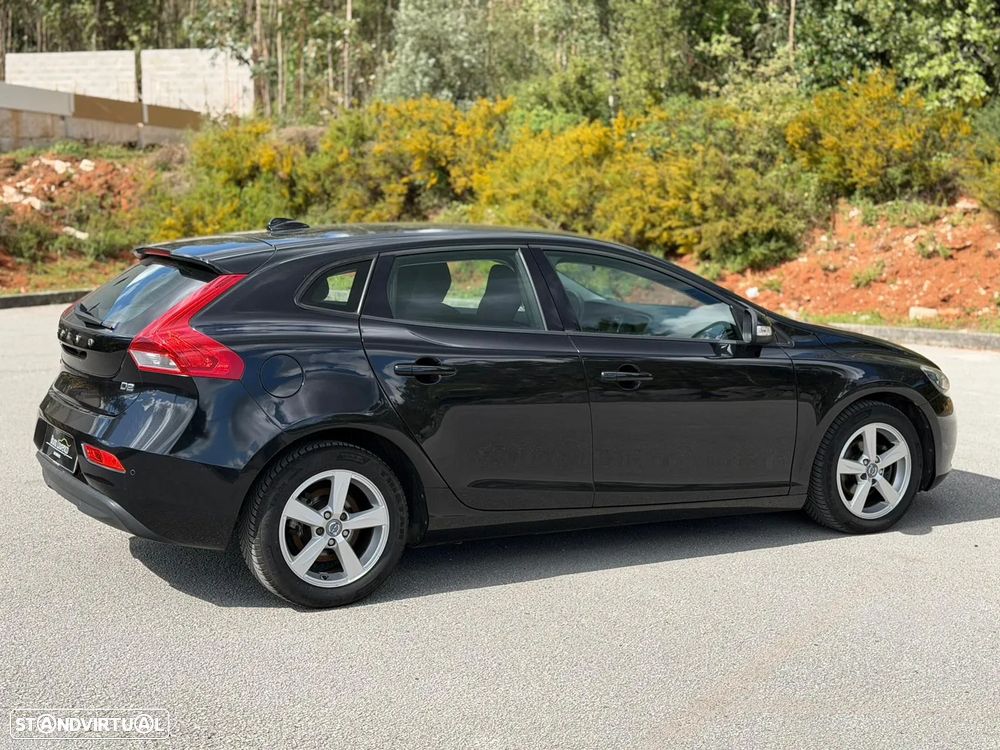Volvo V40 D2 Momentum - 28