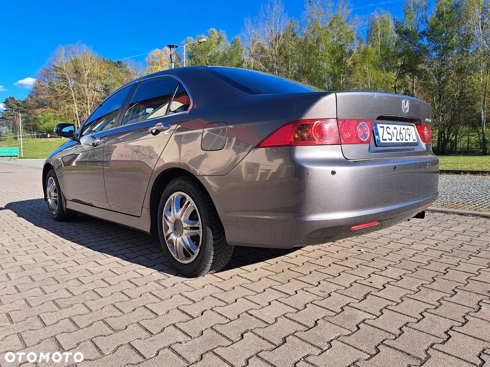 Honda Accord 2.0 Sport - 8