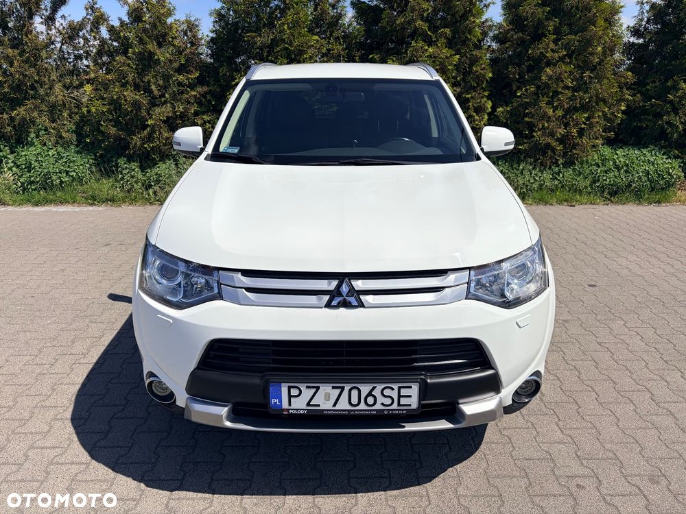 Mitsubishi Outlander 2.0 Instyle + 4WD CVT - 2