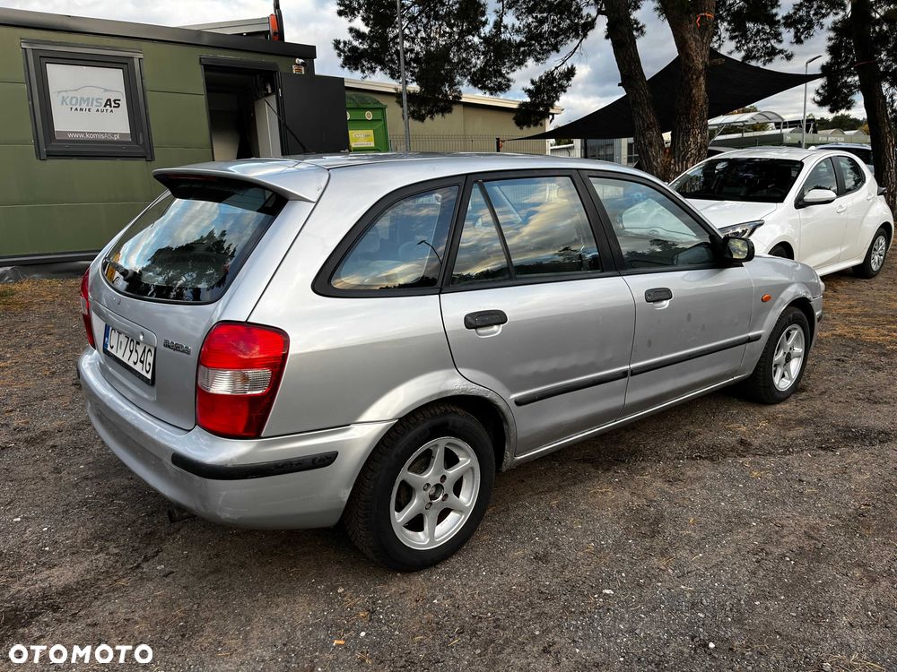 Mazda 323F - 8