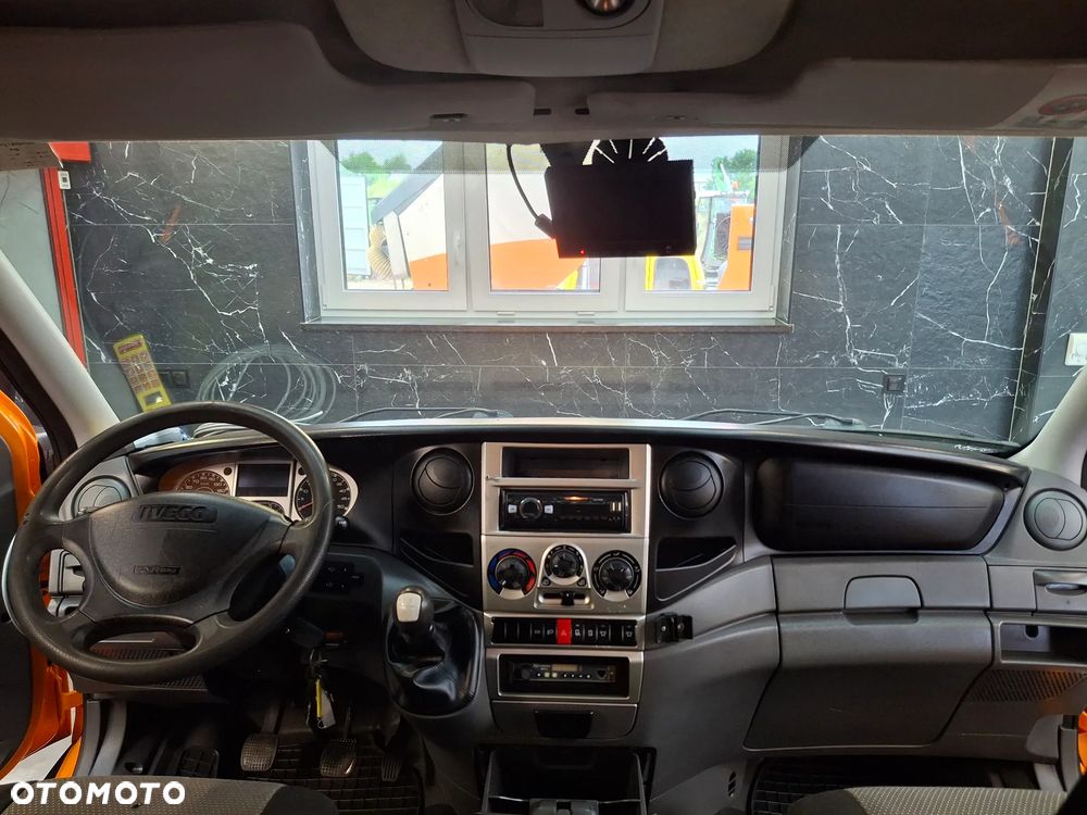 Iveco Daily 35S14 Doka Dubel Brygadówka Służba Drogowa Silnik 3.0 Pomarańczowy 6 Miejsc Hak Kamera Cofania Webasto Ogrzewanie Postojowe Plandeka Tablica Świetlna Światła Ostrzegawcze - 5