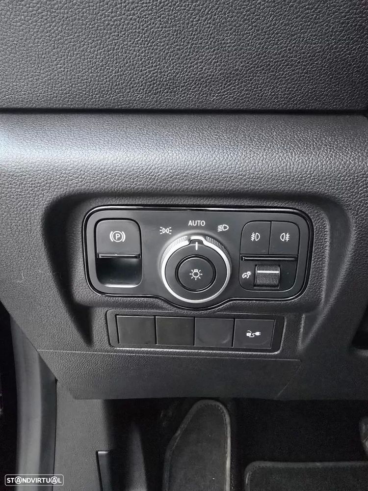 Mercedes-Benz EQT 200 Premium — fotografia 20