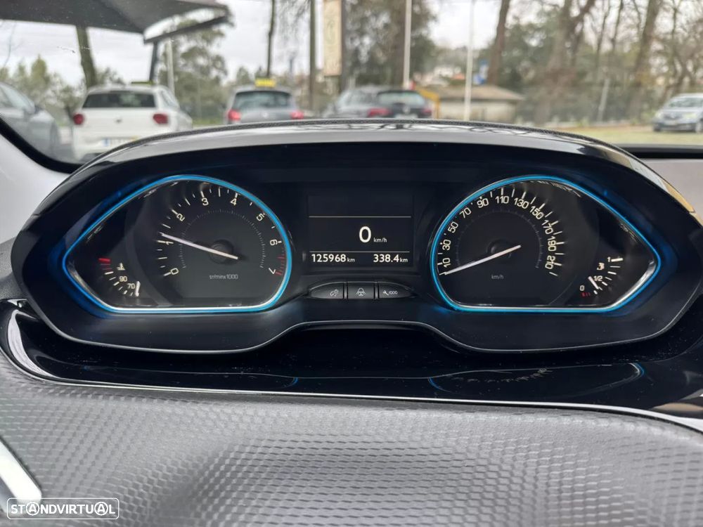 Peugeot 2008 1.2 PureTech Crossway - 10