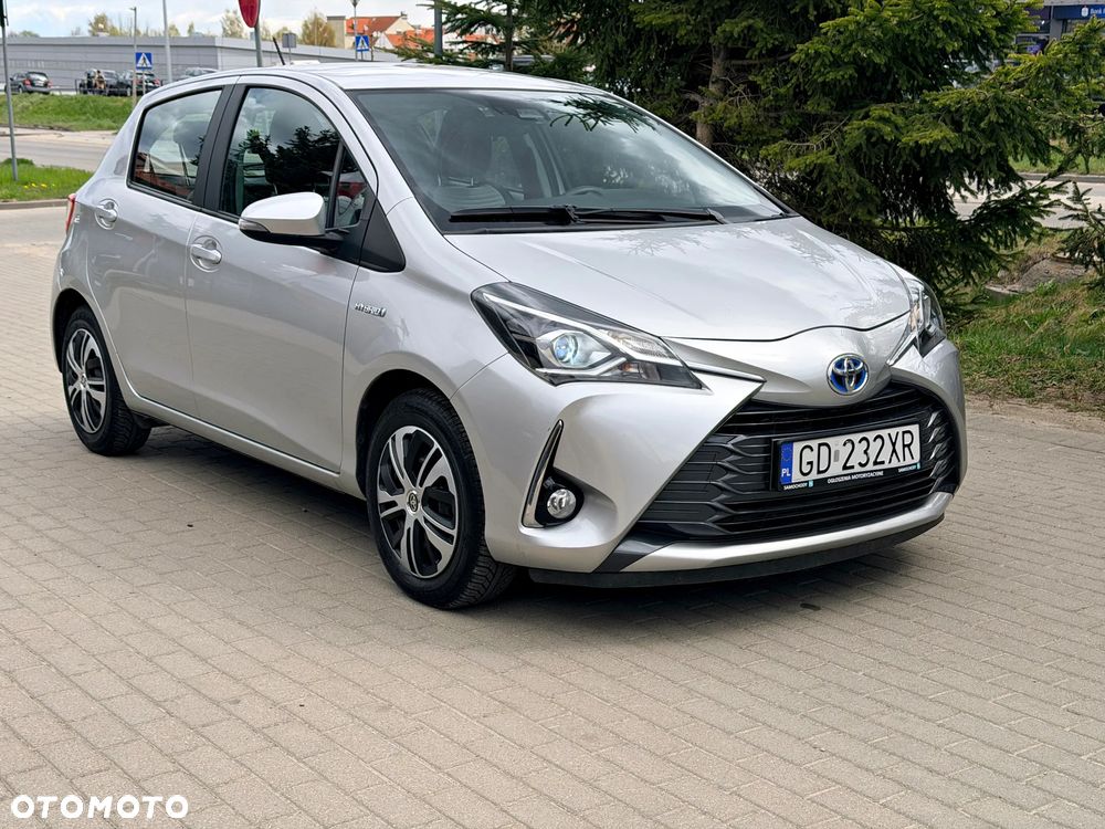 Toyota Yaris Hybrid 100 Sol - 3