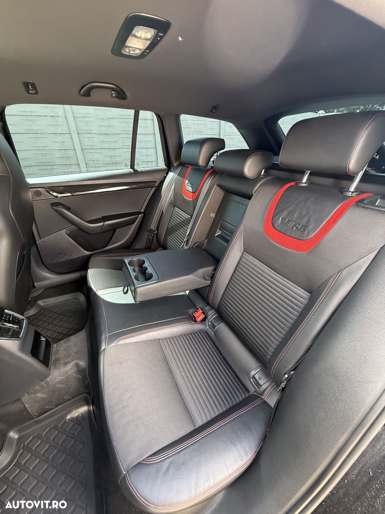 Skoda Octavia 2.0 TDI DSG RS - 13