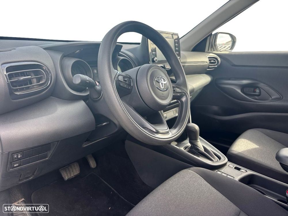 Toyota Yaris Cross - 12