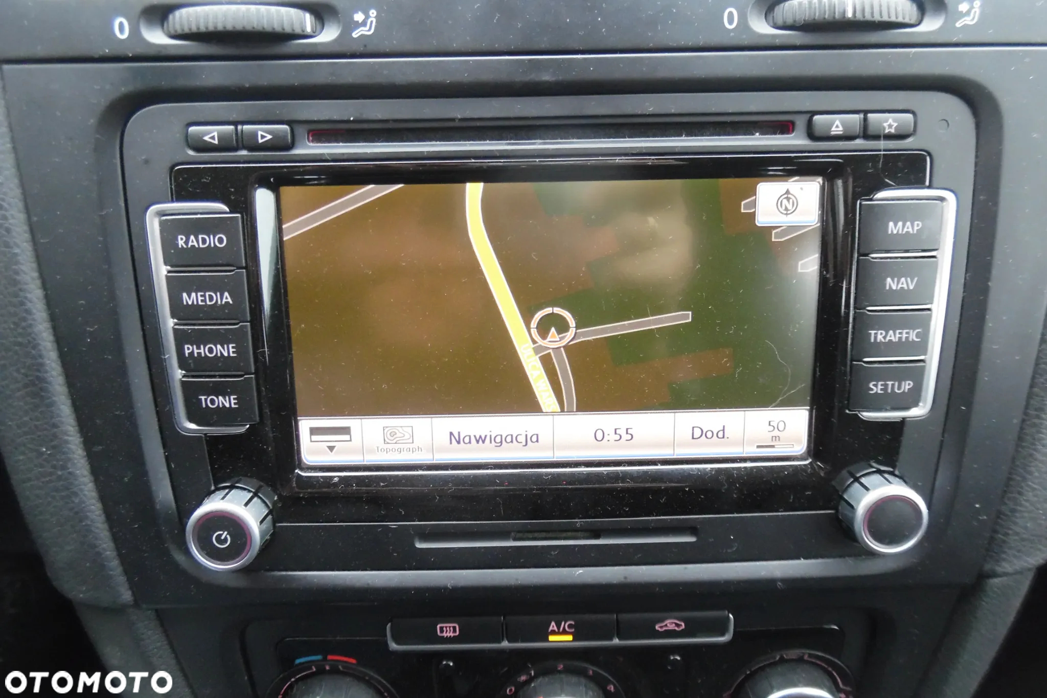Volkswagen Golf 1.6 TDI BlueMotion Technology Comfortline - 13