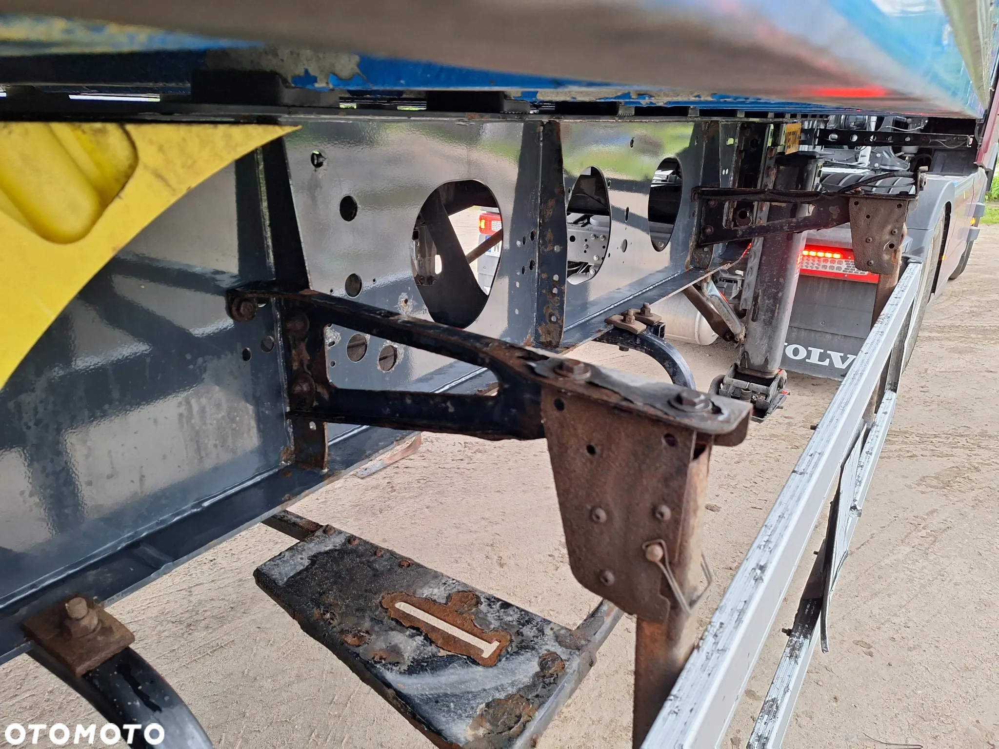 Wielton WYWROTKA 50m3 KLAPO-DRZWI SAF INTRAX TARCZA 5700KG - 14