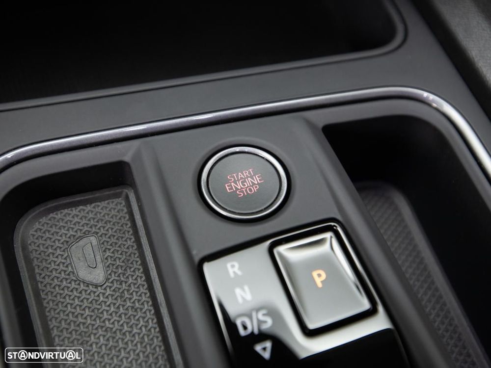 Cupra Formentor 1.4 e-Hybrid Base DSG - 16