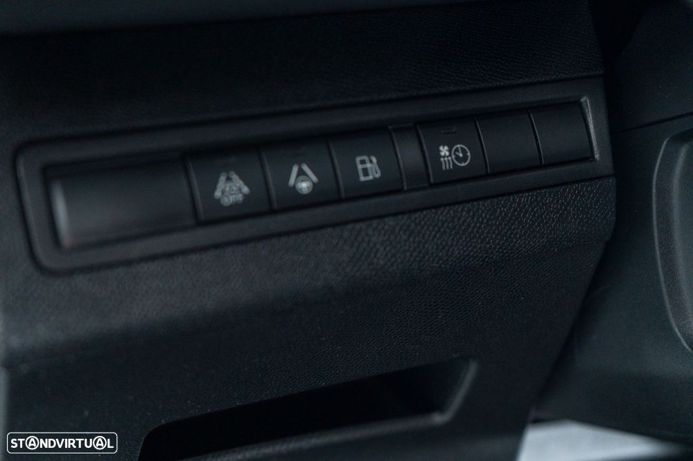 Peugeot 3008 1.6 Hybrid GT e-EAT8 - 30