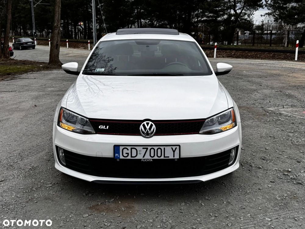 Volkswagen Jetta 2.0 TSI Sportline - 2