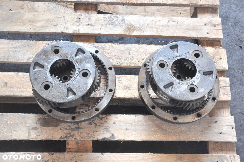 SATELITY PRZEKŁADNIA PLANETARNA NEW HOLLAND NR 5170104 / 8888793 - 2