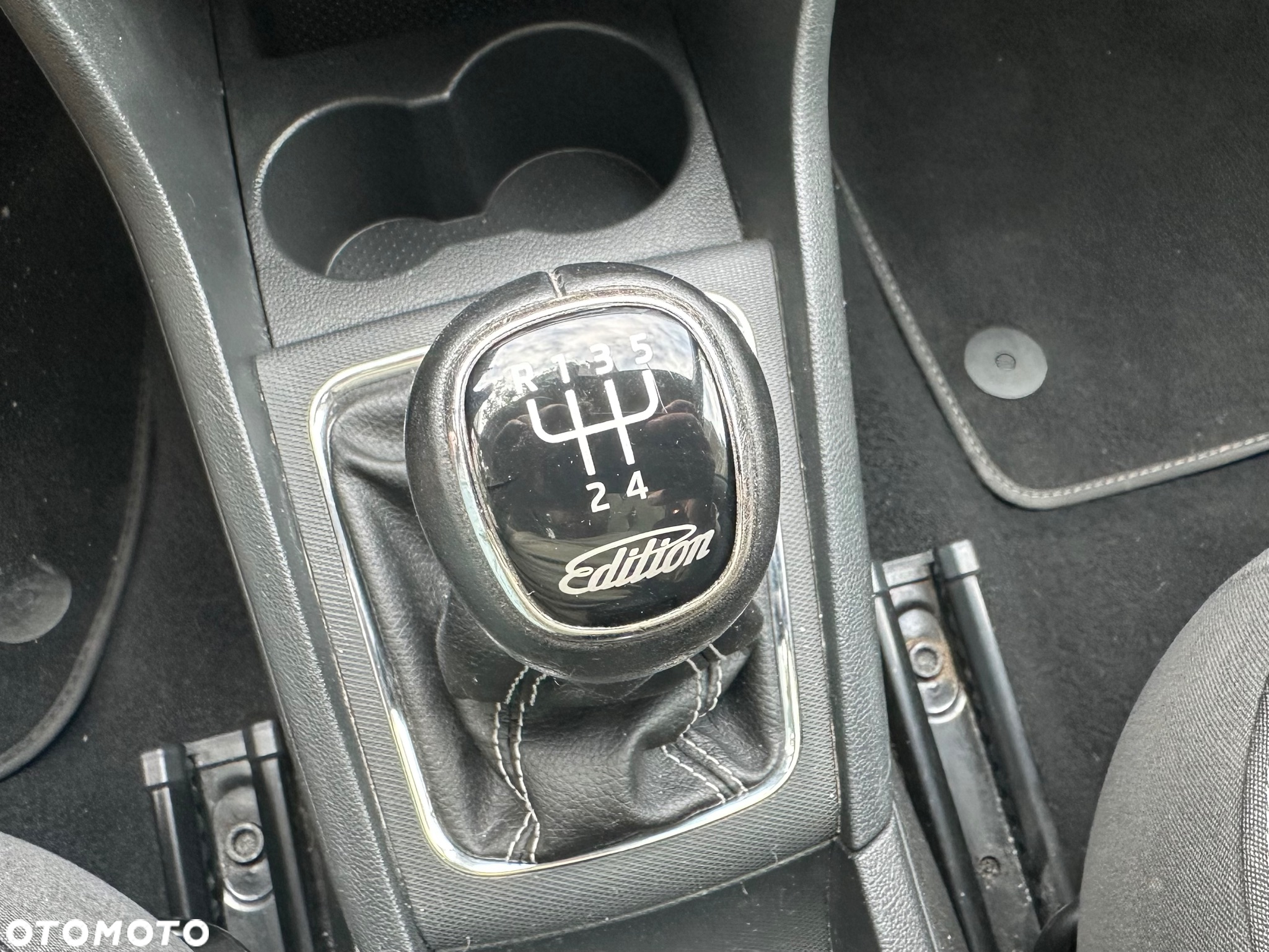 Skoda RAPID 1.2 TSI Edition - 26