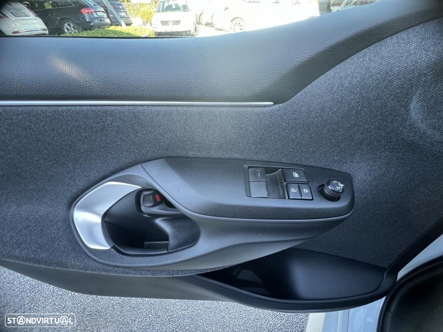 Toyota Yaris 1.5 HDF Comfort Plus - 14