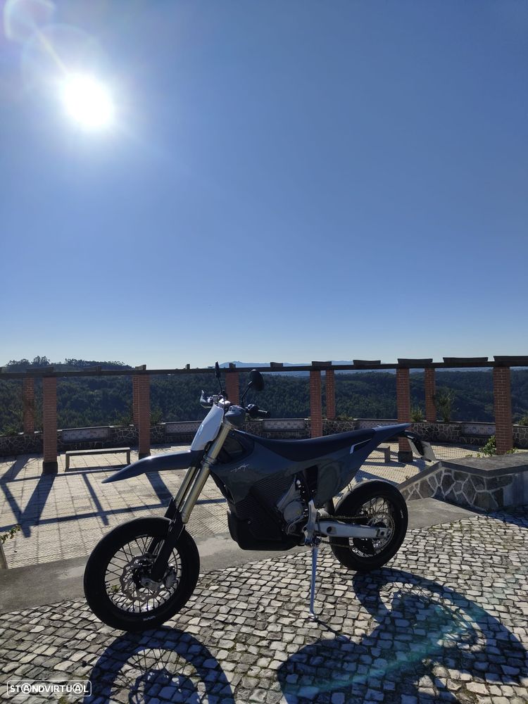 Outra não listada Outra EX - 4