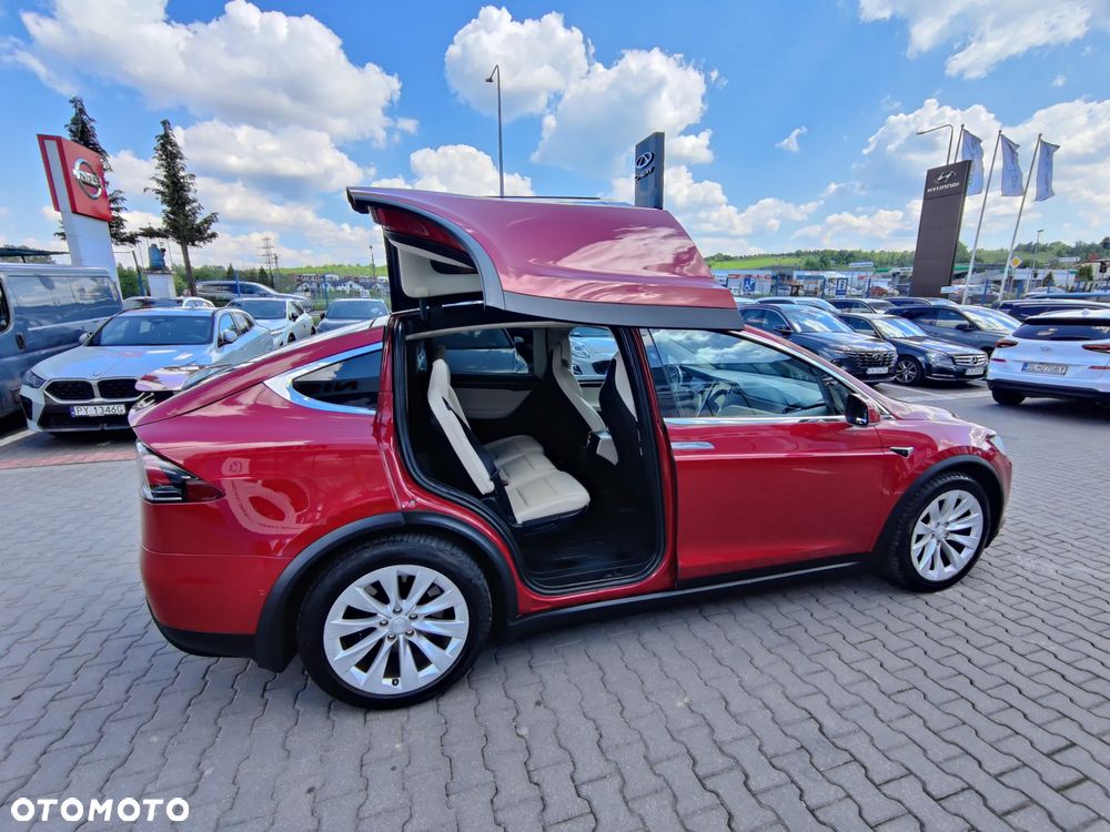 Tesla Model X Long Range Plus - 21