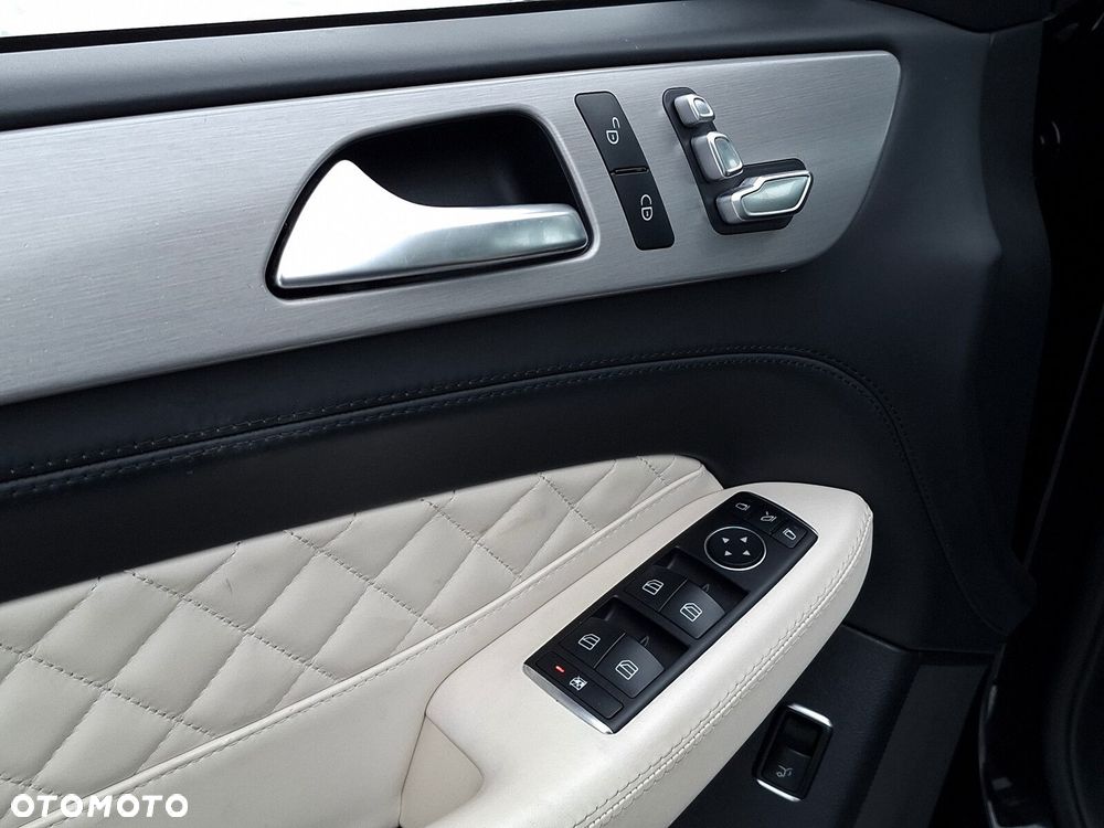 Mercedes-Benz GLE - 19