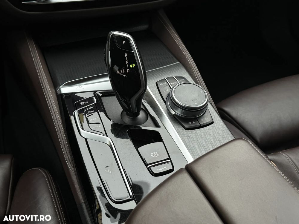 BMW Seria 5 520d Aut. M Sport Edition - 12