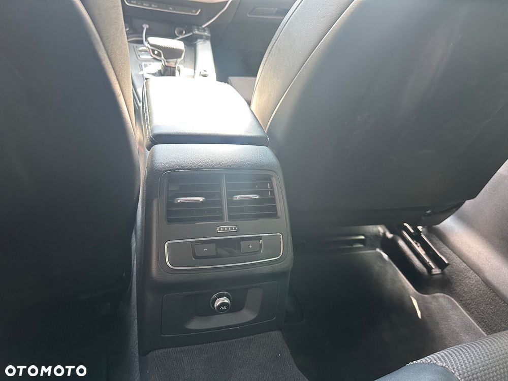 Audi A4 Avant 2.0 TDI S tronic - 12