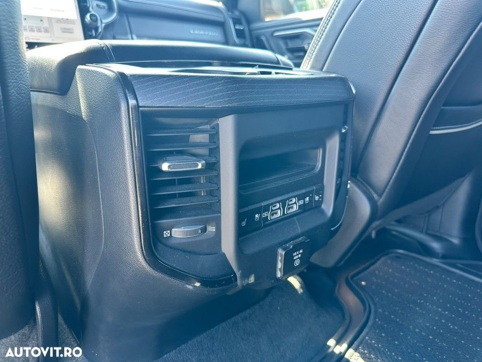 Dodge RAM - 8