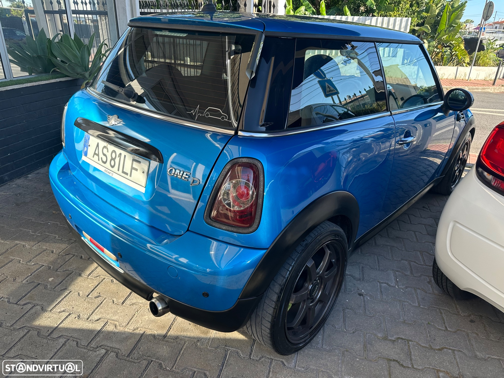 MINI 3 Portas One D - 7