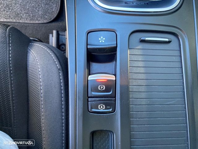 Renault Mégane Sport Tourer 1.6 E-Tech Plug-In Limited - 30