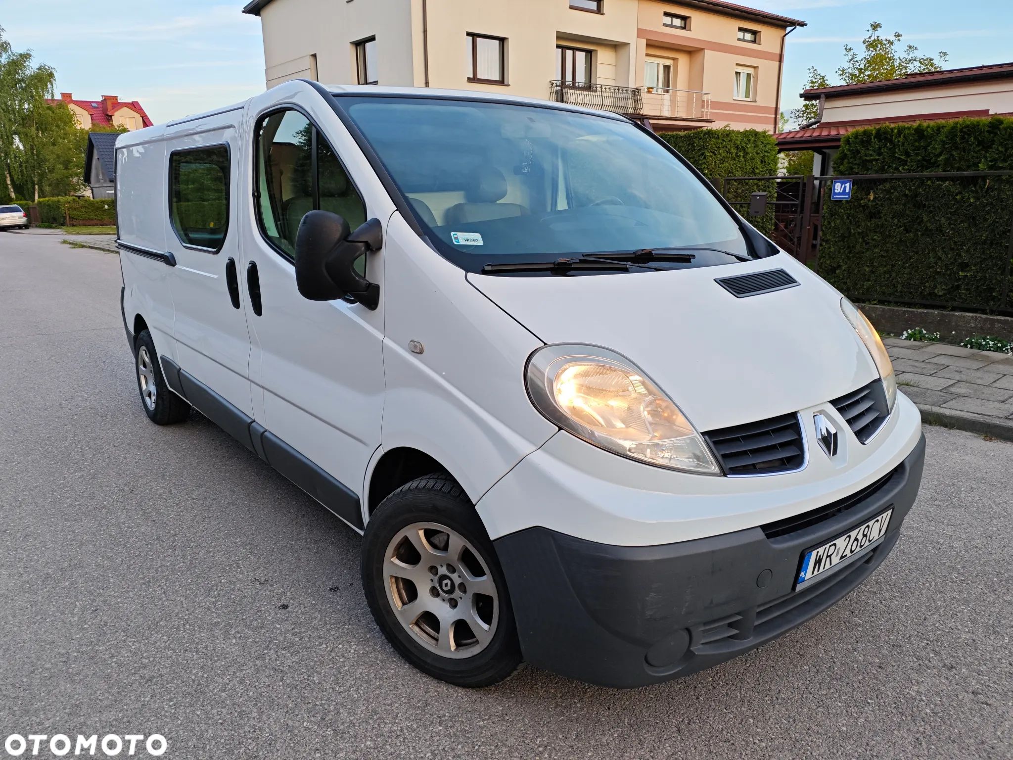 Renault Trafic - 1