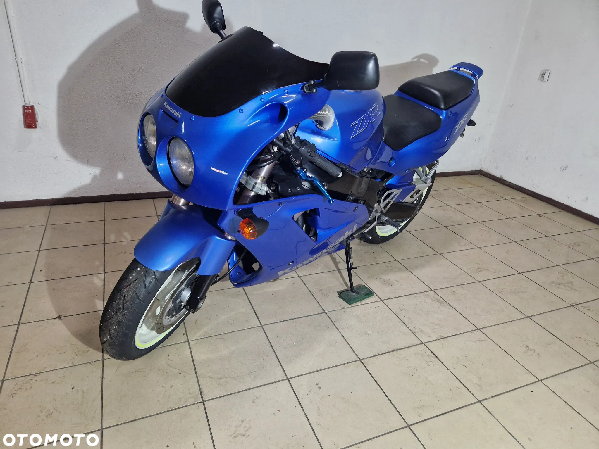 Kawasaki ZXR - 7