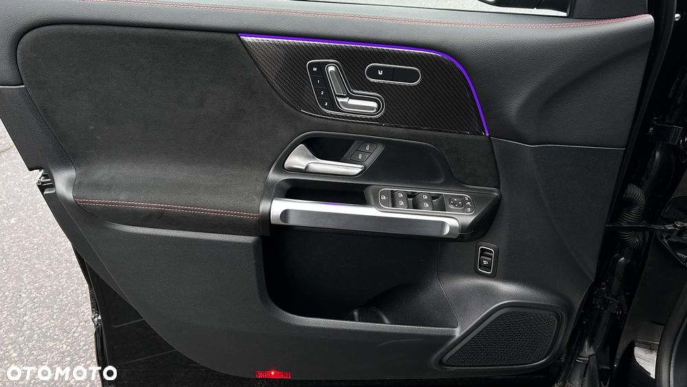 Mercedes-Benz GLB 200 AMG Line 7G-DCT - 10