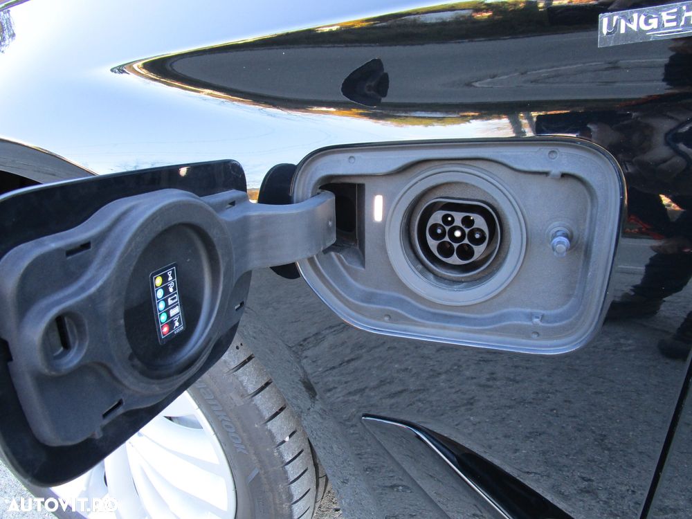 BMW Seria 5 530e xDrive Aut. Luxury Line - 17