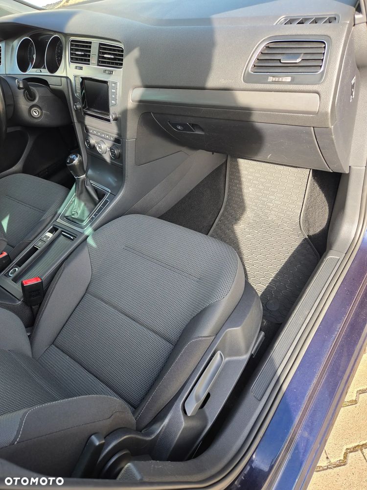 Volkswagen Golf 1.6 TDI Comfortline - 15