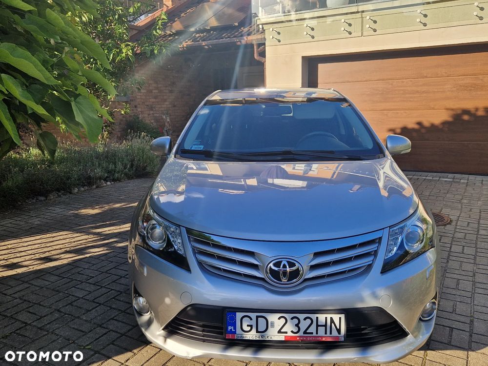 Toyota Avensis 1.8 Premium EU5 MS - 3