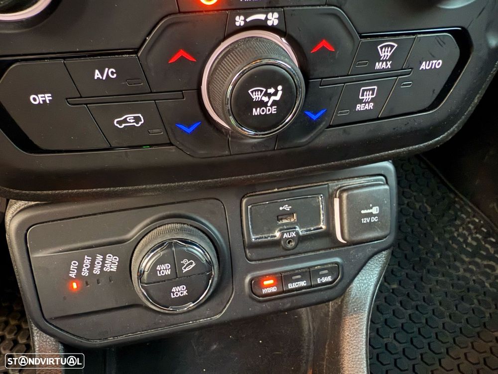 Jeep Renegade 1.3 TG 4Xe S - 19