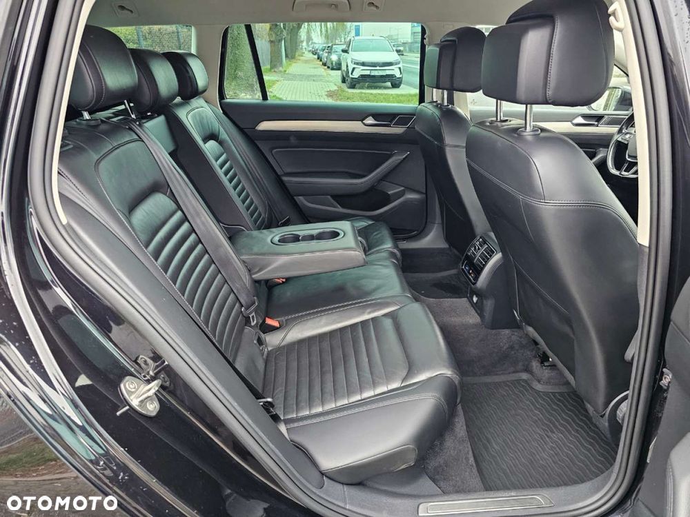 Volkswagen Passat - 22