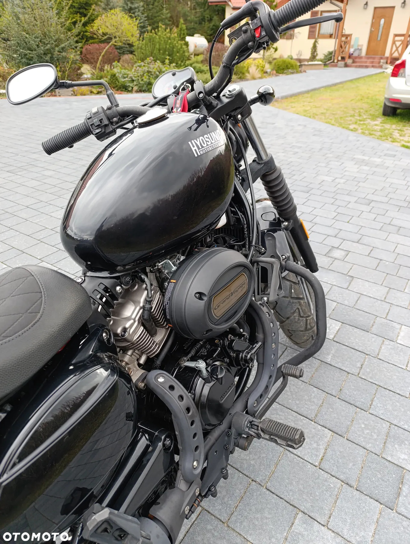 Hyosung GV - 9