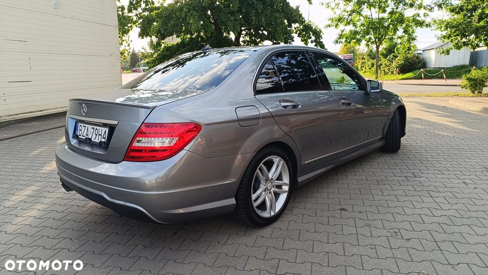 Mercedes-Benz Klasa C 250 CGI Automatik BlueEFFICIENCY - 3