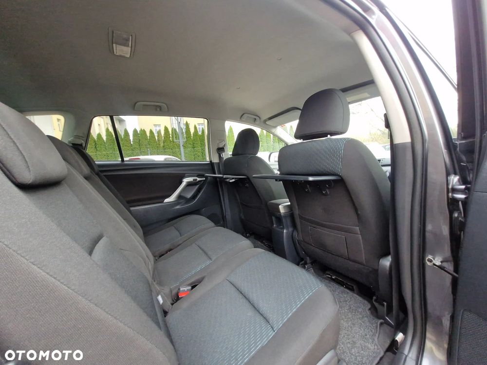 Toyota Verso 09-13 - 21