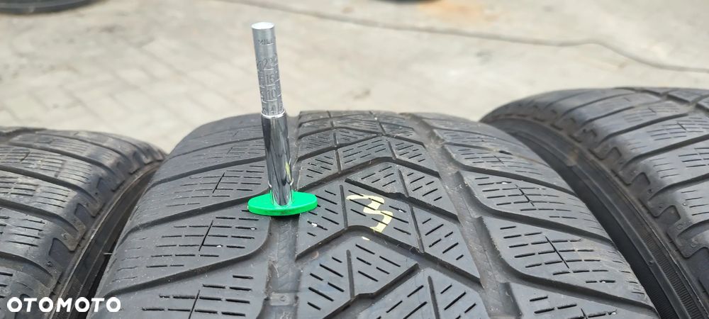 OPONY ZIMOWE 235/60R18 103H PIRELLI SCORPION WINTER (1222) ZIMA 4 mm 4 SZTUKI KOMPLET - 10