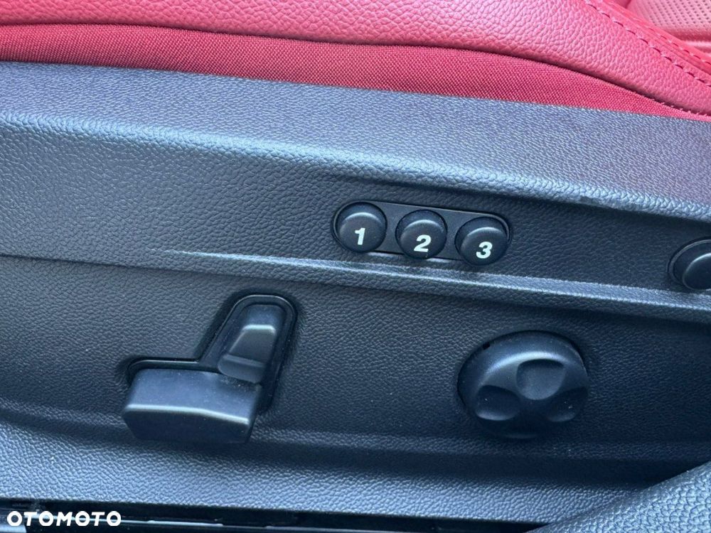 Alfa Romeo Giulia - 16